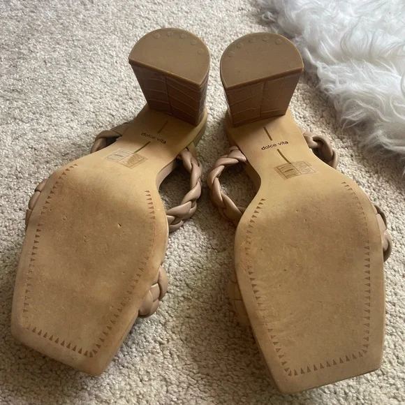 Dolce Vita Paily Sandals Cafe - Picture 3 of 3